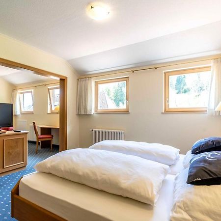 Waldhotel Fehrenbach 힌터짤텐 외부 사진