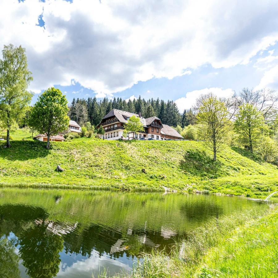 Waldhotel Fehrenbach 힌터짤텐 외부 사진